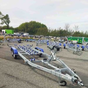 Porte bateau 2 essieux GALAXY - GD12 / G1602 - PTAC : 2400Kg - multi-rouleaux